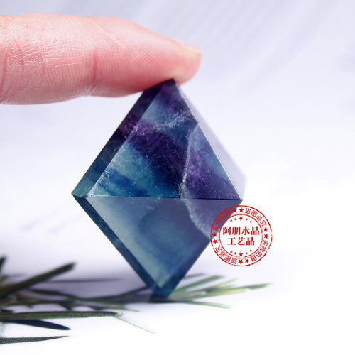 Natural crystal pyramid ornaments semi-precious stone rough polished office decoration energy tower crystal crafts wholesale