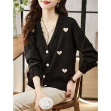 韩版气质提花爱心V领毛衣外套女春秋新款假两件上衣宽松针织开衫