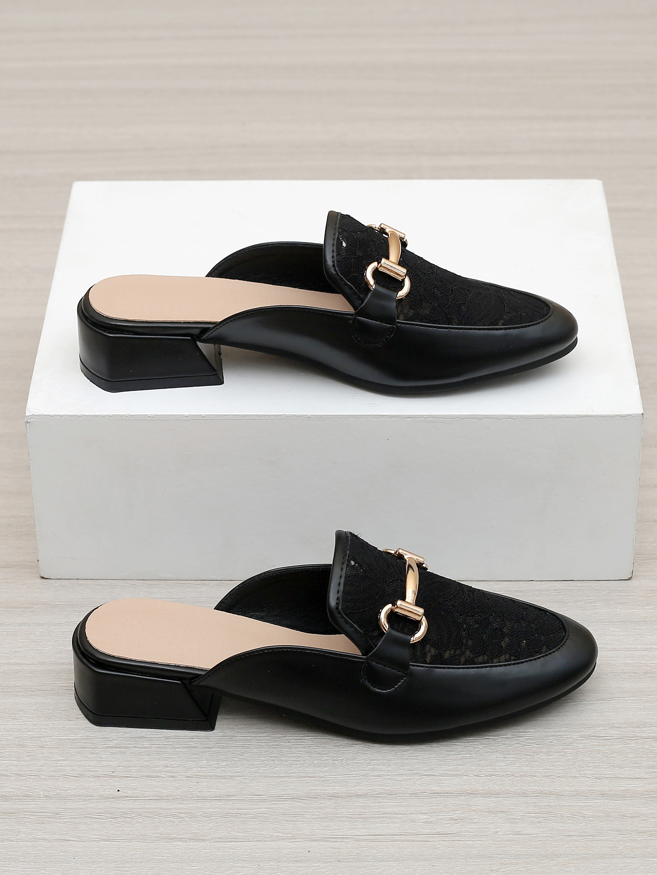 Az új 2023-as női félig csúszásmentes, középsarkú, lezser, divatos Baotou vastag sarkú Muller félcipő, külkereskedelem, nagykereskedelem_voghion.com