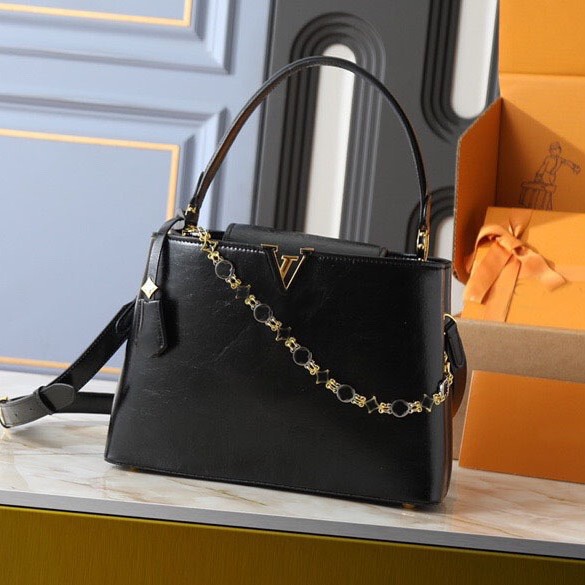 Donkey Sends 2025 Big Brand New Cross-Border European and American Fashion Capucines Souple Satchel Chain Bag Wholesale