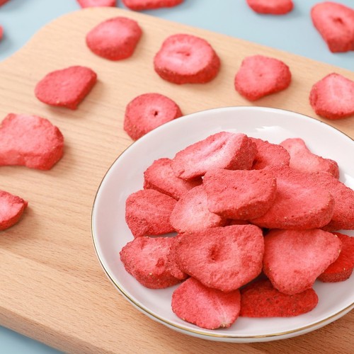 Dehydrated strawberry slices manufacturer bulk wholesale snowflake candy nougat baking ingredients fruit tea