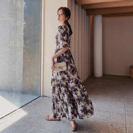 2024夏季新款宽松姐妹女装小玫瑰长裙显瘦喇叭袖度假碎花连衣裙女