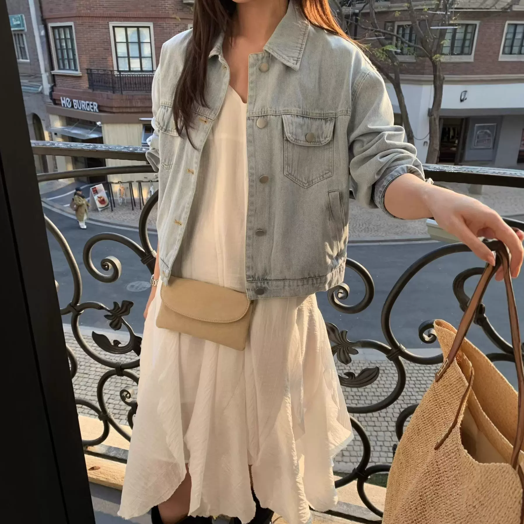 ZHIJIAN-十三行春季新品爆款高级感时尚牛仔短款外套蓝色休闲百搭