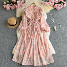 法式宫廷风碎花连衣裙女春季镂空钩花木耳边抽绳收腰轻奢气质长裙