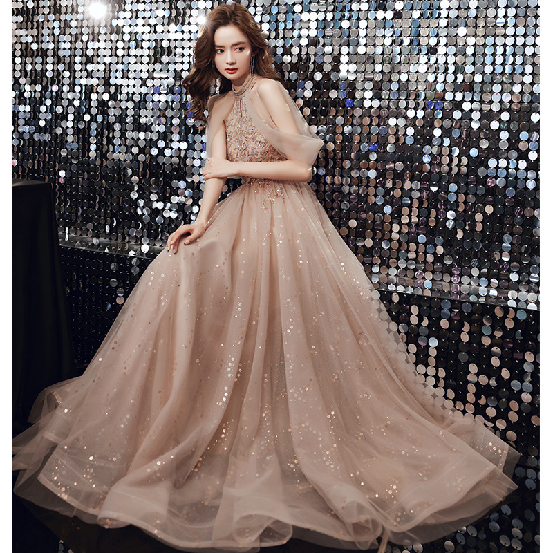 Vestido de noche color champán con un toque de hada, nuevo modelo 2026, elegante para banquetes, vestido de dama de honor para cumpleaños, vestido de anfitriona con un toque de alta calidad.