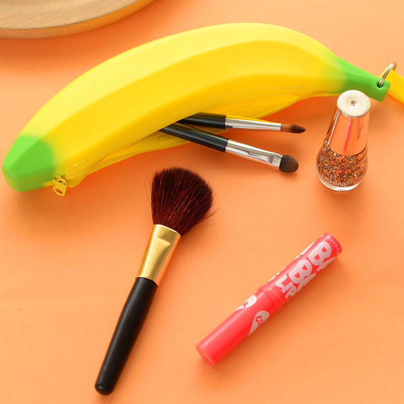 Ideas de frutas lindas monedero de plátano coreano multifuncional monedero de silicona pequeño monedero de maquillaje para damas en venta