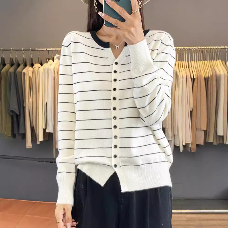 Autumn and Winter New Cardigan Women's Round Neck Striped Knitted Sweater Jacket Loose Fashion Elegant Base Top Autumn and Winter New Cardigan Women's Round Neck Striped Knitted Sweater Jacket Loose Fashion Elegant Base Top