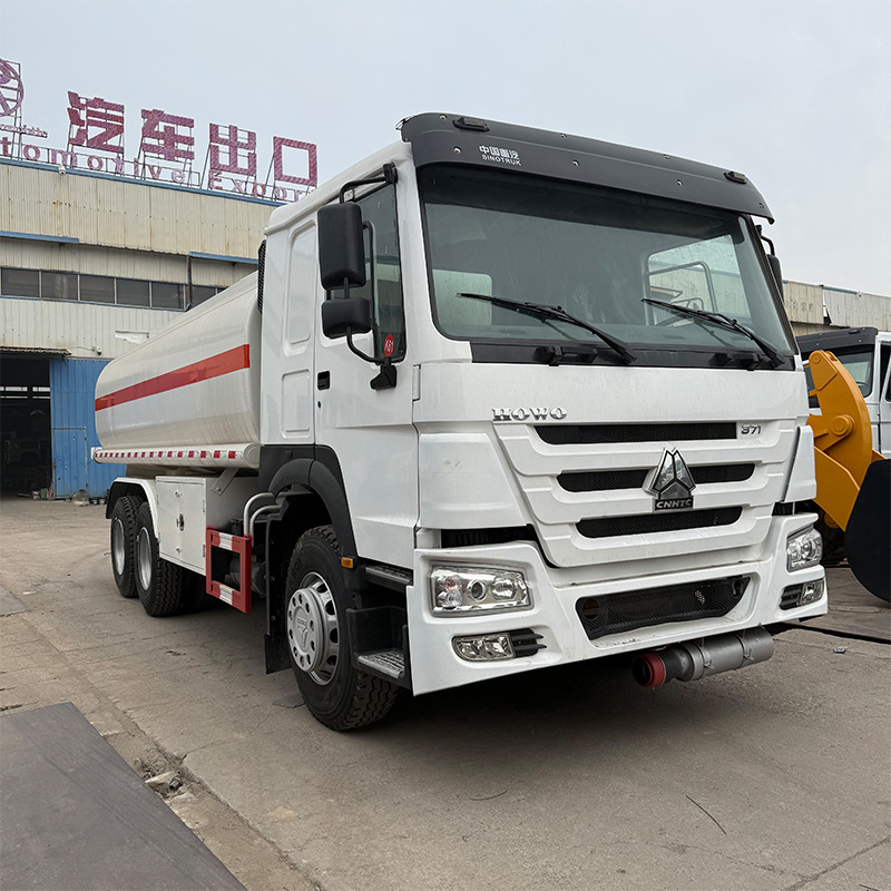 工厂定制重汽HOWO铝合金油罐车6*4移动加油车20方柴油汽油运输车