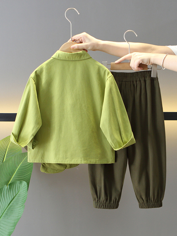 5911 Traje de otoño para niños 2025 Nueva camisa de dinosaurio de moda Ropa de manga larga de primavera y otoño para niños de dos piezas