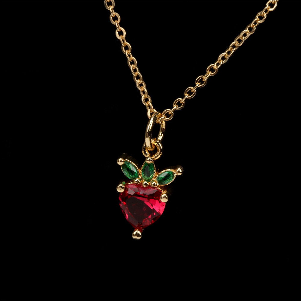 Cross-Border Wholesale Inlaid Zircon Strawberry Fruit Necklace Womenu0027s Autumn Design Pendant Gol
