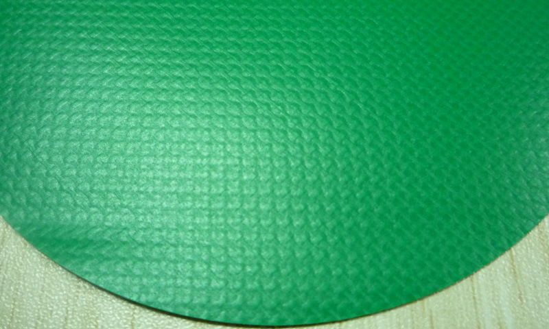 新欧标6P环保0.48mm草绿色1000DPVC涂层夹网布箱包面料