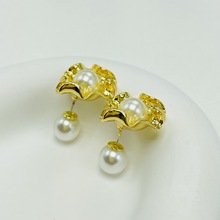 日韩珍珠耳饰18K真金电镀小众异形金色花朵耳钉925银针高级耳钉女