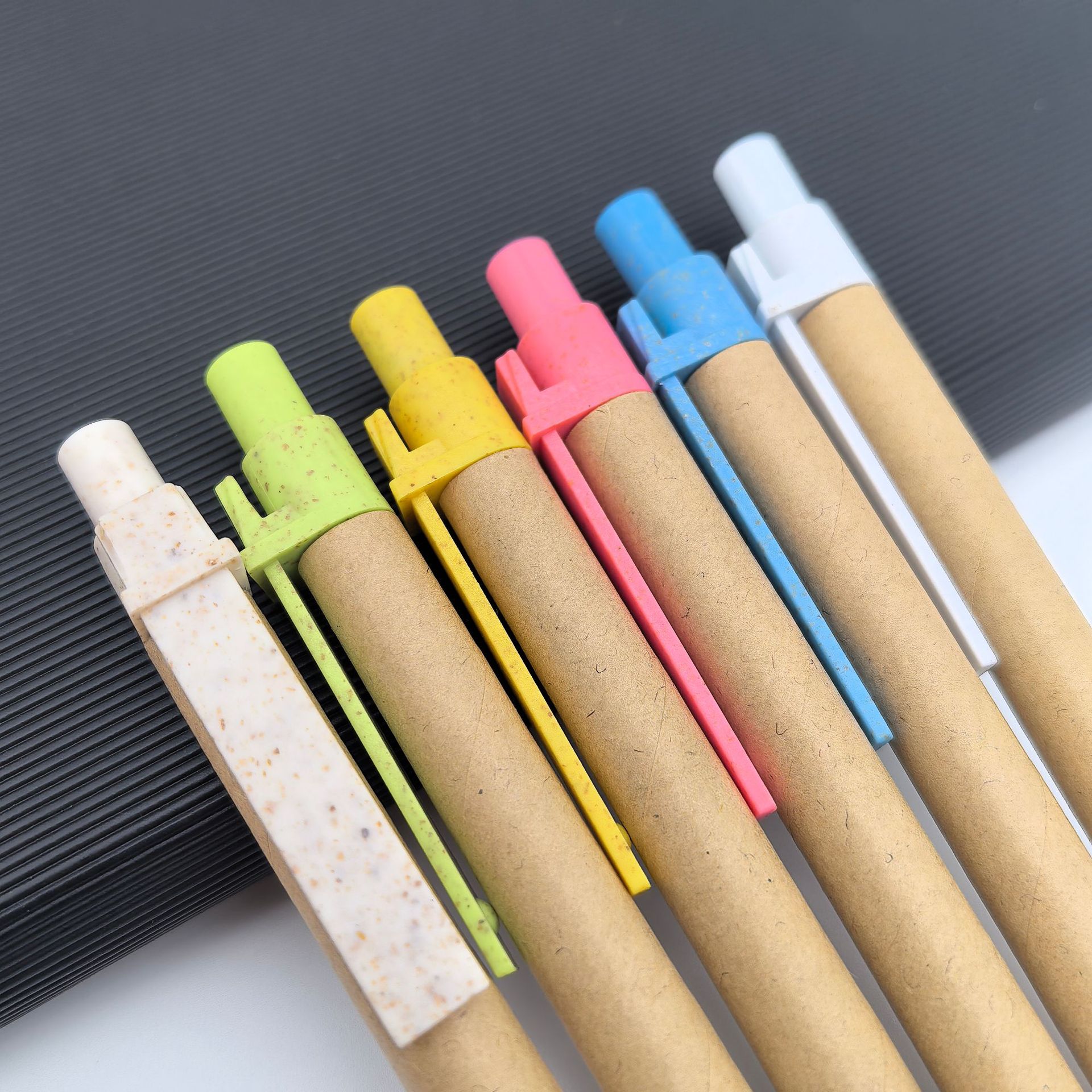 Nuevo material de paja de trigo lápiz de tubo de papel kraft ecológico bolígrafo de tubo de papel personalizado bolígrafo publicitario bolígrafo al por mayor