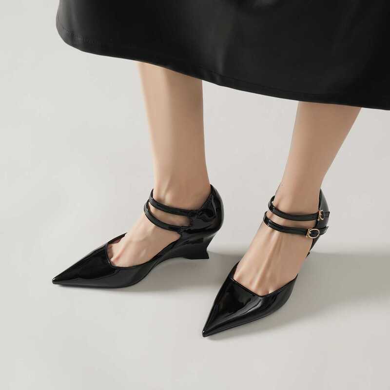 7000B Hot-Selling Patent Leather Single Shoes with Elegant Temperament, Wedge Heels, Commuting Shoes, Pointed Toe, Hollow Design, Comfortable Women's Shoes 7000B Hot-Selling Patent Leather Single Shoes with Elegant Temperament, Wedge Heels, Commuting Shoes, Pointed Toe, Hollow Design, Comfortable Women's Shoes