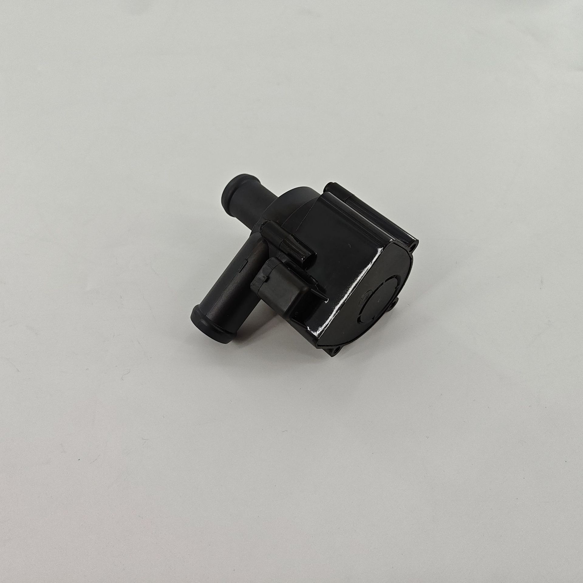 Suitable for A6/Q5 Auxiliary Cooling Pump 06D121601/059121012B/95810631300