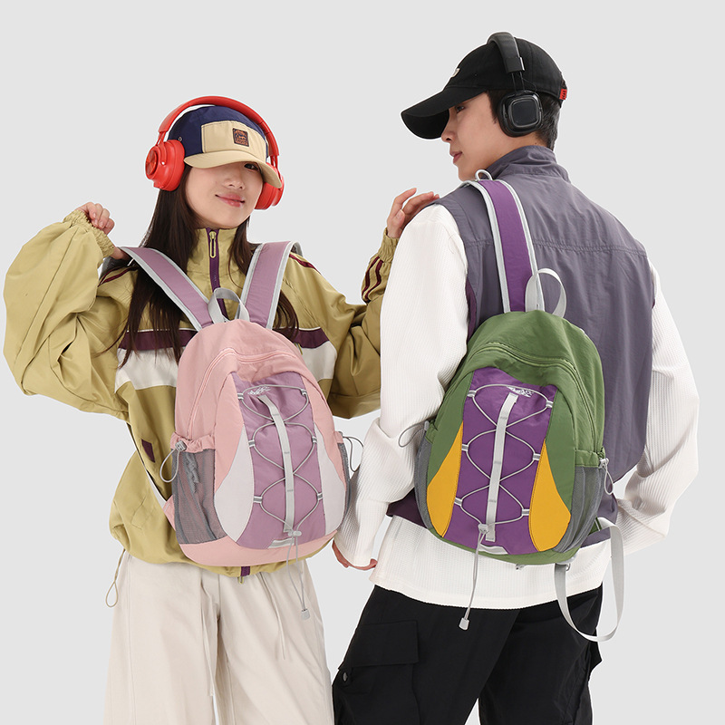 Stylish and fresh color-blocked backpack, 2026 new model, lightweight hiking backpack for couples, suitable for hiking and travel