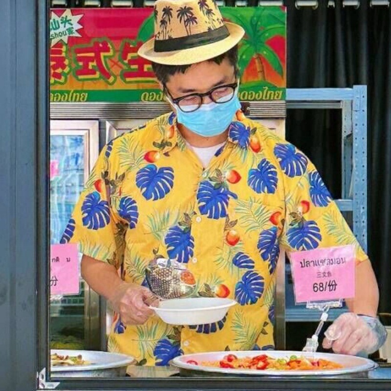 Thailand stall boss floral shirt same short sleeve men and women couple wear floral shirt beach Hawaii loose