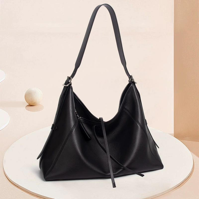 Capacious universal shoulder bag, genuine leather, high-end