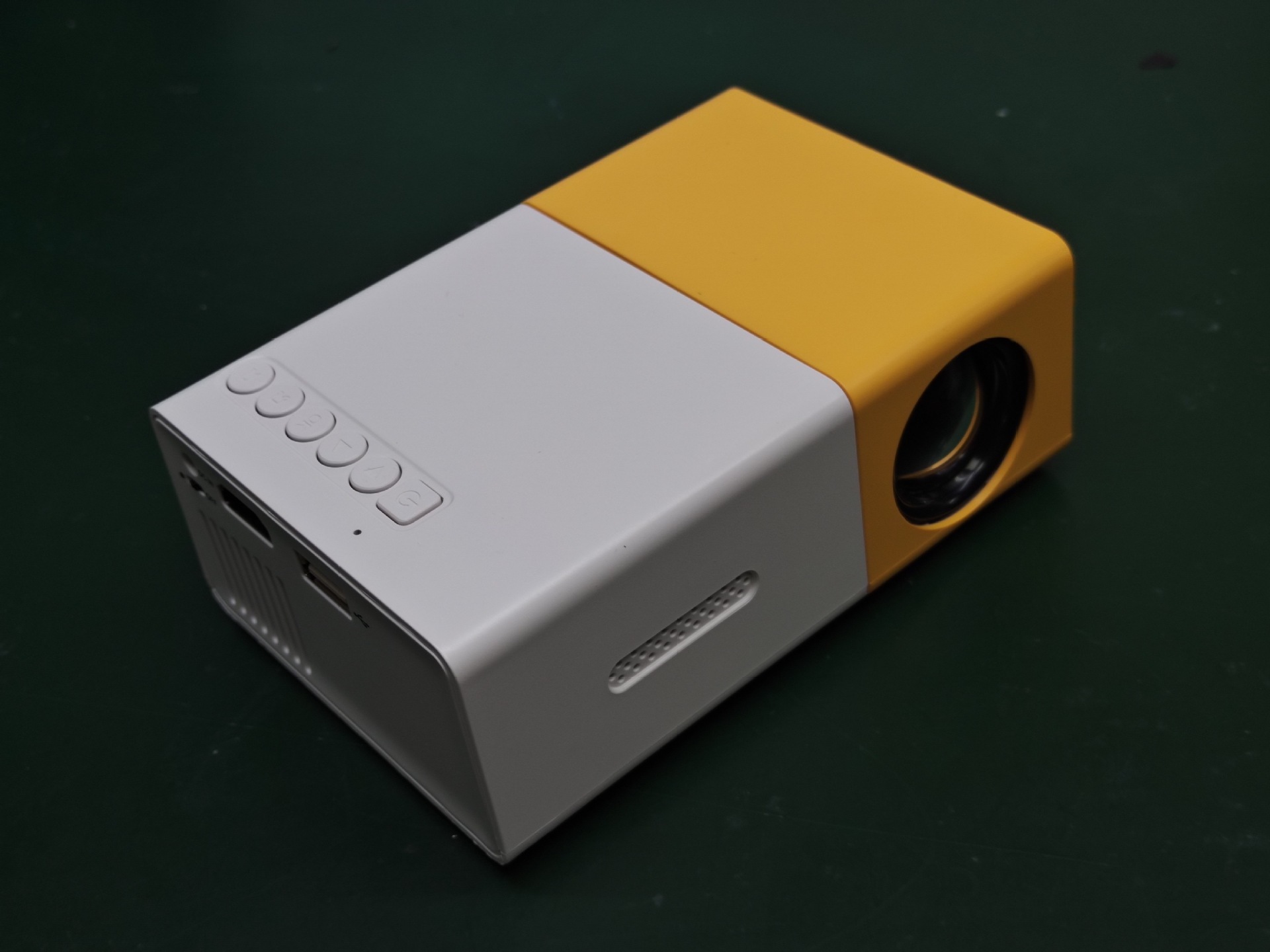 610g Weight Projector Stationery Type 1 Piece Color Block Learning Metal Casual Projector
