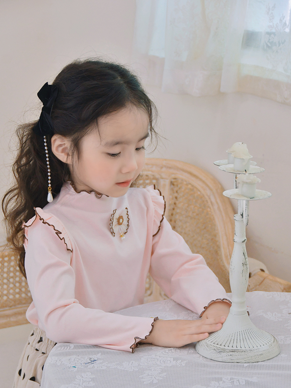 Coreana de primavera y otoño de los niños camisetas de base de encaje de brotes de miel espeso camisetas de manga larga de chicas fabricantes de calcomanías