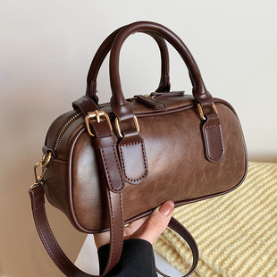 High-end Maillard handbag women's 2025 new trendy retro versatile shoulder bag commuter crossbody bag