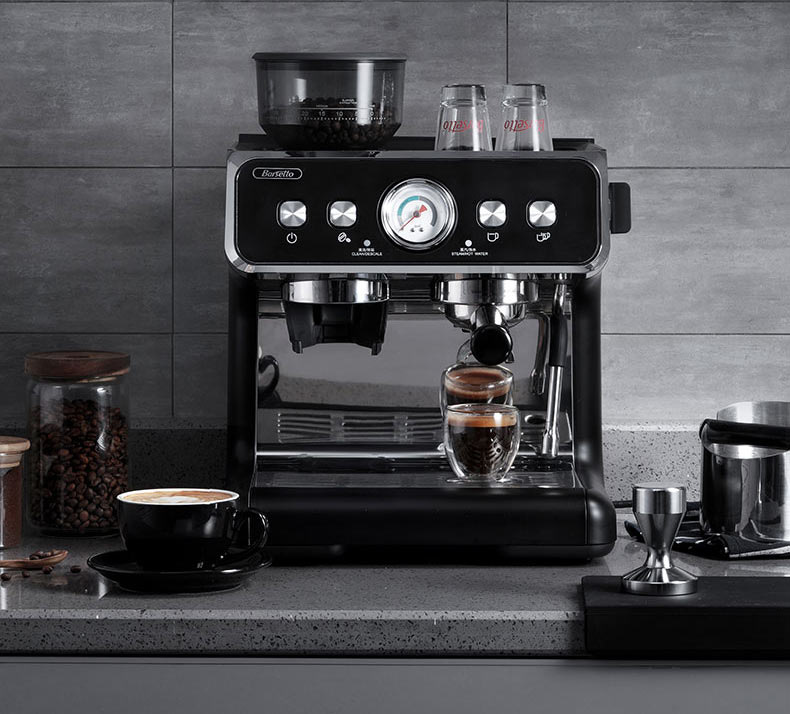 Barsetto Yum Tu02 segunda generación cafetera semiautomática italiana ahora molida frijoles en una oficina de comerciantes domésticos