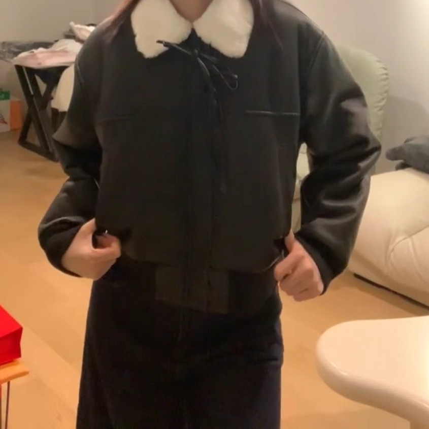 Winter 2025 New Fur Integrated Motorcycle Jacket Jacket Thickeneded Fleece-Lined Warm Black Leather Jacket for Women