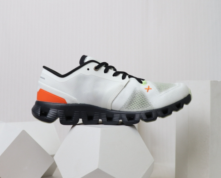 クロスボーダーO昂走n cloud x 1x3男女ランニングシューズ快適軽量滑り止め運動通気緩衝ランニングシューズ|undefined