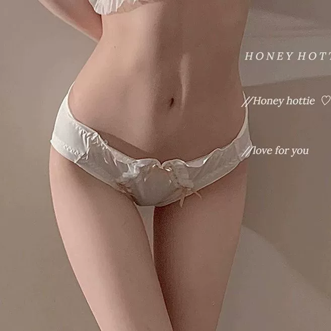 Cute lace underwear, supporting thin push up bra, comfortable bra top, set