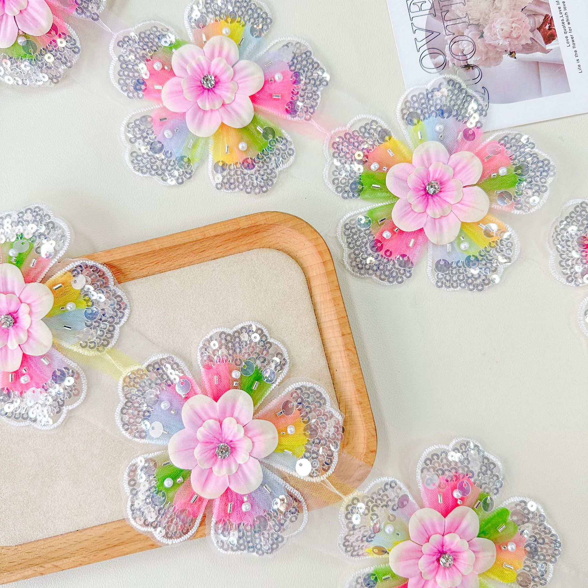 Accesorios de flores de encaje de color mixto pétalos de hilo hechos a mano vestido de borde de encaje tridimensional zapatos de ropa infantil flores de cabello arnés decoración