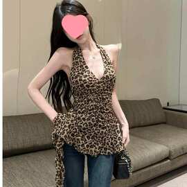 v领挂脖吊带背心女夏季外穿收腰显瘦豹纹上衣豹纹夏装上衣带飘带