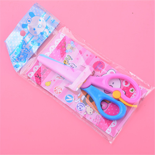 Children's handmade plastic spring scissors, student cartoon scissors, no blades, no harm to hands, paper cutting, hand scissors with packaging wholesale