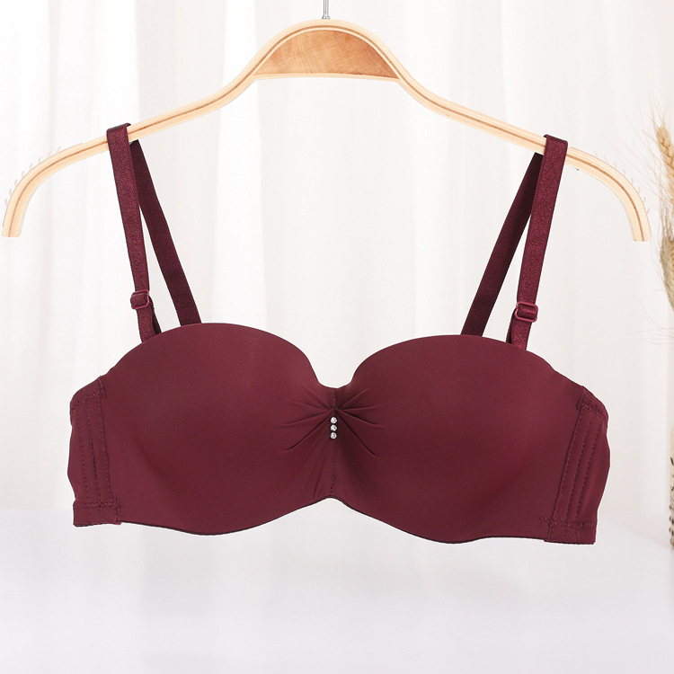 Fábrica de stock de 1 / 2 taza de sujetador de mujer brillante sin marca de ropa interior ajustable sujetador pequeño