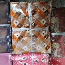 新款妈妈秋款开衫中老年碎花衬衫T恤真口袋百搭农村地摊赶集货源