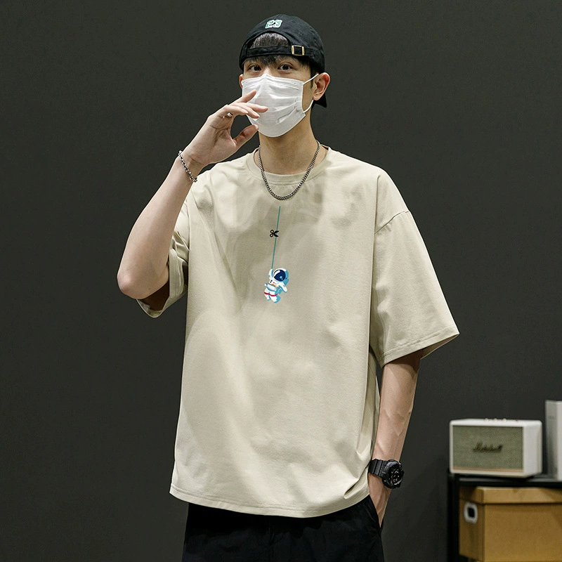 Хлопковая футболка с короткими рукавами для мужчин 2025 летний новый дизайн чувство повседневное свободное рубашка с половиной рукава