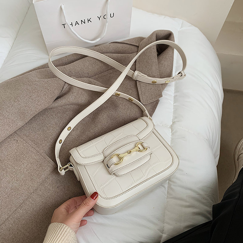 Women 2023 autumn and winter new fashion texture shoulder small square bag foreign style stone crossbody bag_voghion.com