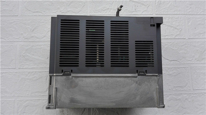 A046*高 MR-J3-500T4-S141 5KW驱动器 二手 190819