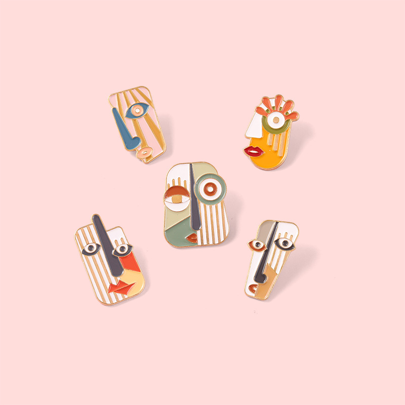 Gracioso Pin Máscara Aleación Esmalte Unisexo Broches display picture 1