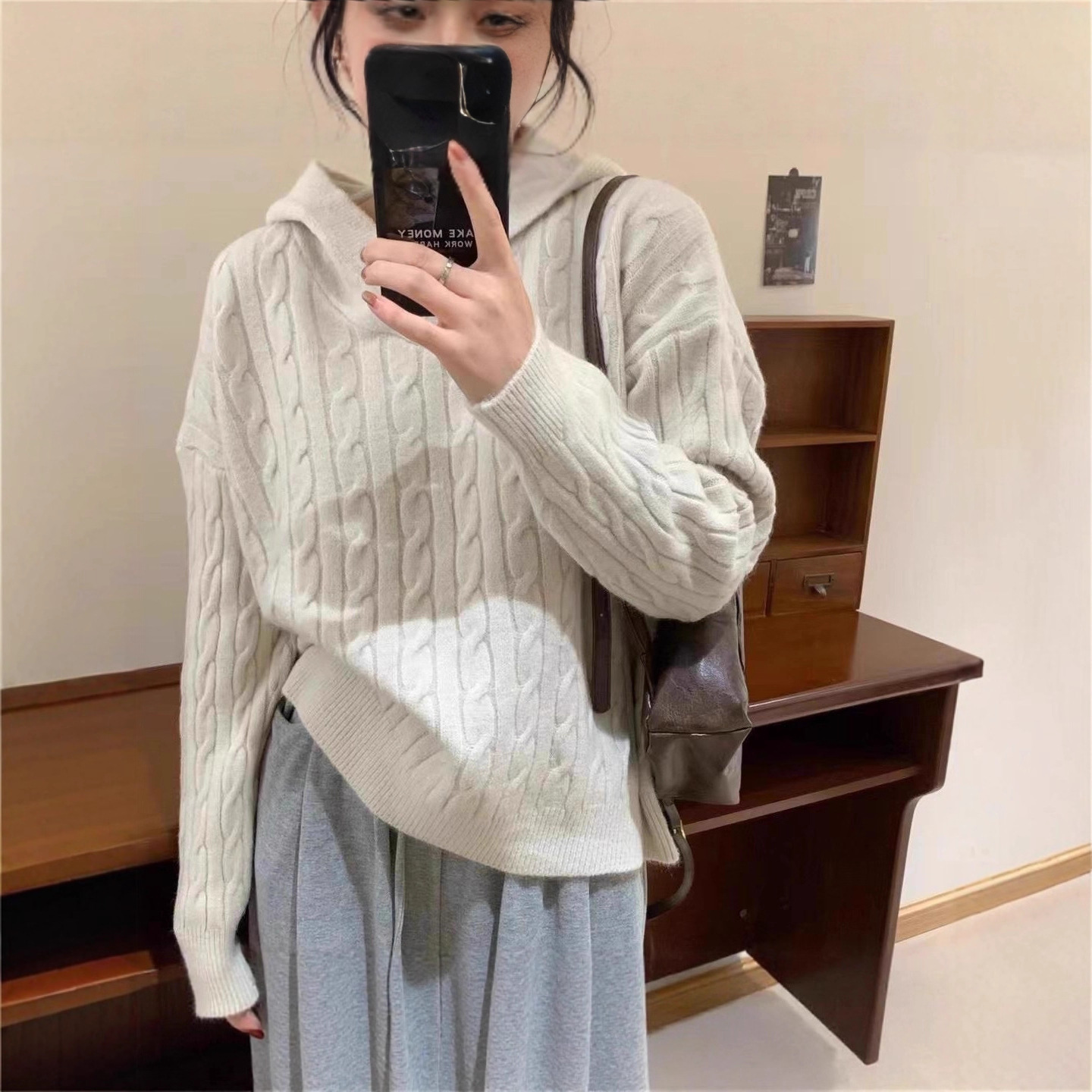 Cross-Border Korean Style Retro Hooded Sweater for Women, New Autumn and Winter Style, Loose Casual Lazy College Style Versatile Knitted Top