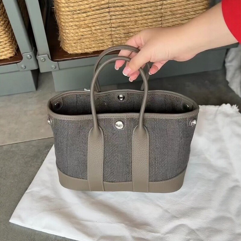 Old Money Style Linen Canvas Tote Bag for Women 2026 New Model High-End Commuting Handbag Crossbody Garden Bag Summer