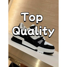 ��ţ�аٴ��ˮ��trainer��Ь�ڷۻ�ɫ��ţ�к���ʿ���eŮʿ��Ь