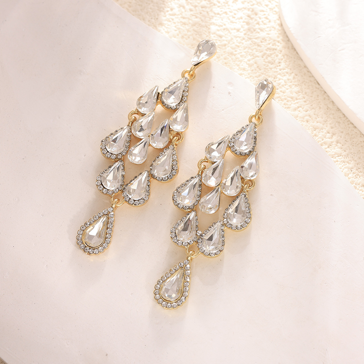 30g Weight Alloy Ear Needle Material Rhinestones Inlay Material Drop Earrings Classification 1 Pair Quantity Holiday, Daily Occasion Alloy Material Rhombus Pattern Spring&Summer Season Women's Gender Inlay Design Vacation, Classic Style Style 1 Pair Vacation Classic Style Rhombus Inlay Alloy Rhinestones Drop Earrings 2