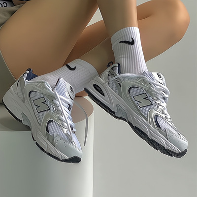 PUTIAN HOIGREPRION NB530 Grey Silver Silver Men and Women Pure Original Mesh Официальная пара спортивных и повседневных туфлей для папы