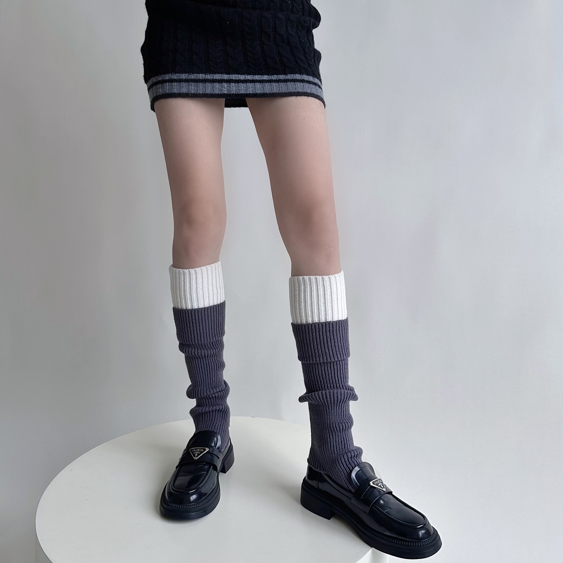 Femmes Style Japonais Sucré Bloc De Couleur Fibre De Polyacrylonitrile Sur Le Genou Chaussettes Une Paire display picture 8