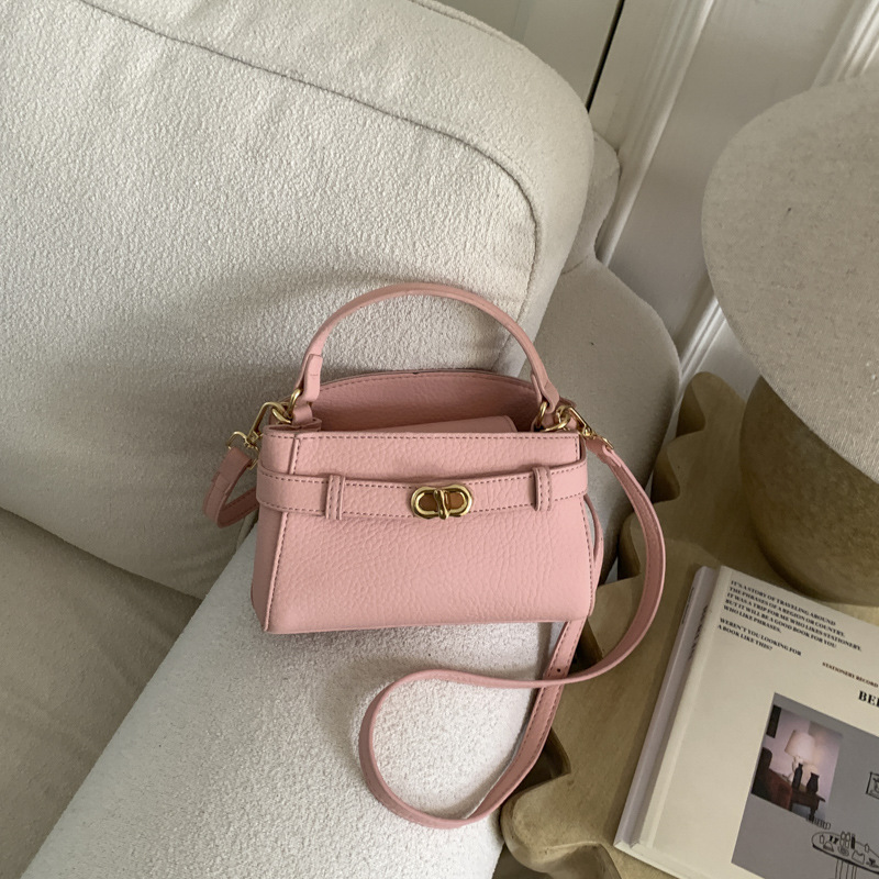 Bolsos de mano de nicho de alta calidad para mujeres 2026 nuevo estilo coreano ligero bolso de lujo Kylie de moda simple mochila de hombro