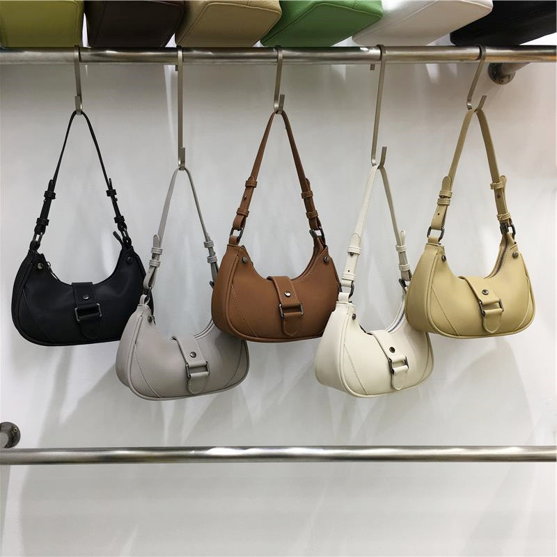 Retro nylon one-shoulder bag for leisure
