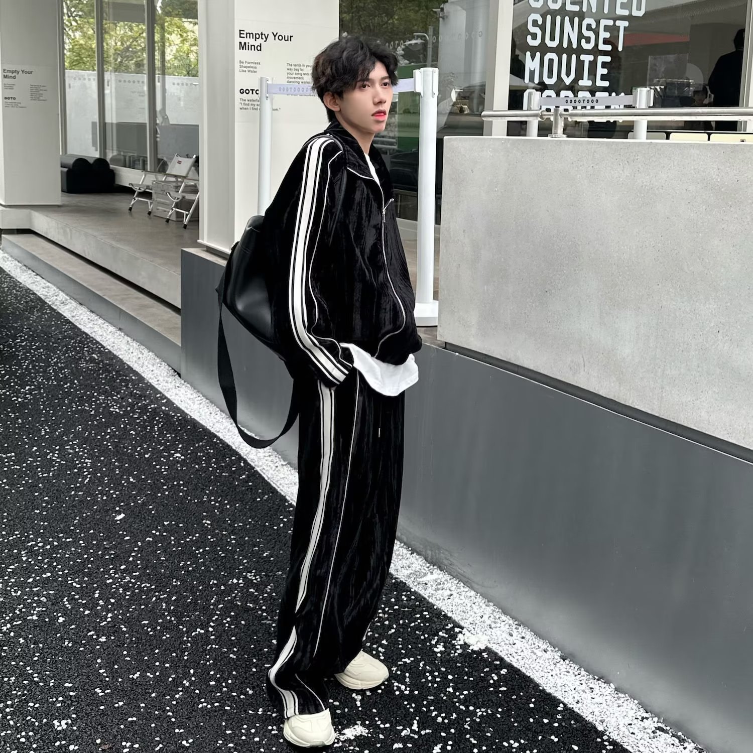 2026秋季痞帅高级感金丝绒拼色条纹卫衣两件套情侣休闲运动套装男