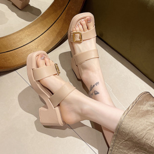 �r�и߸���ЬŮ���ļ��������һ���Ϻ�����e��ˮ̨������Ь���l