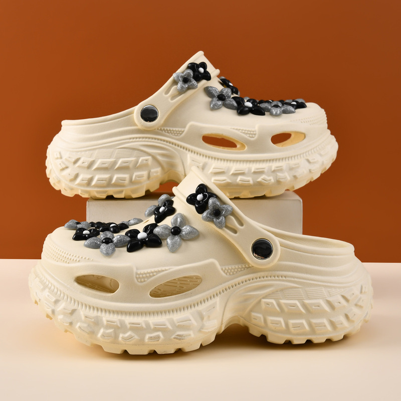 Cross Flower Hole Shoes for Women, Summer Outer Wear Thick-Soled Sandals, High-End, Non-Slip, Wear-Resistant Camping Style Toe-Toe Slippers