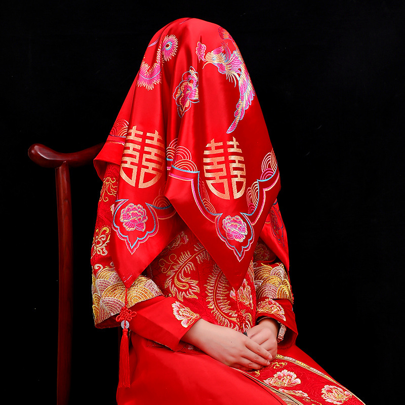 Tapa roja nupcial bordado chino suministros de la boda colección doble capa con borla Xiuhe ropa velo boda apoyos